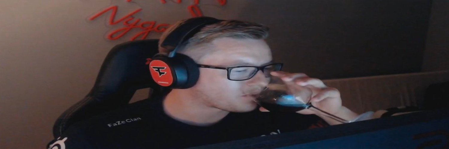 menkcs2's profile banner image
