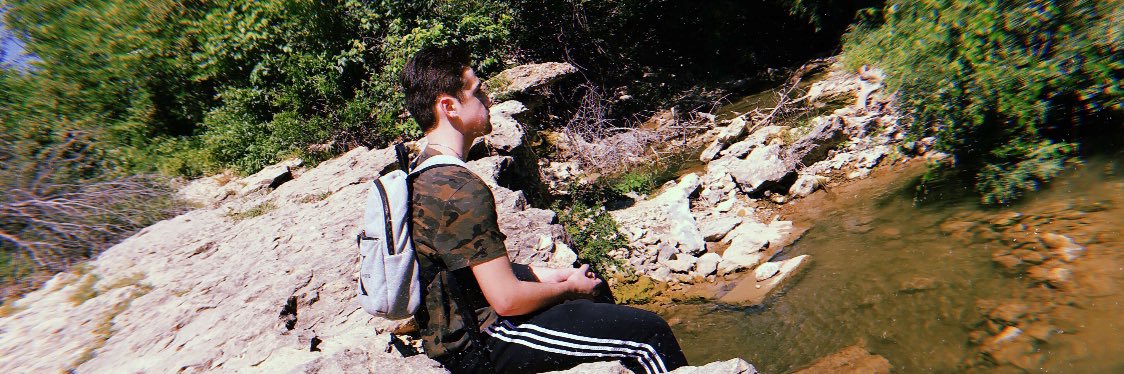 rileyhhills's profile banner image