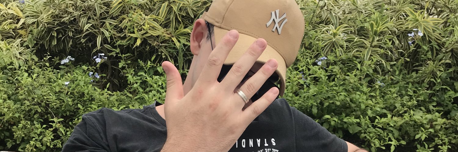 estermoreirag's profile banner image