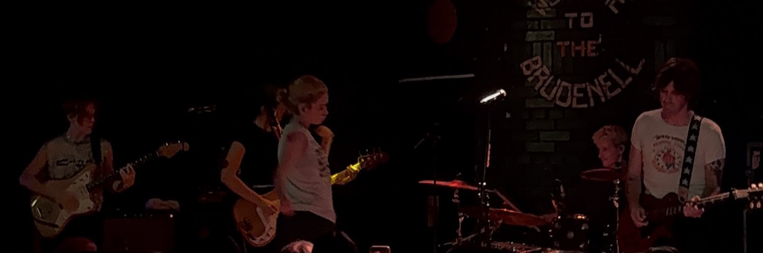 emlymlner's profile banner image