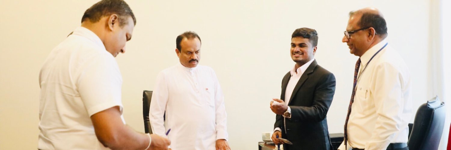 mahimDLk's profile banner image