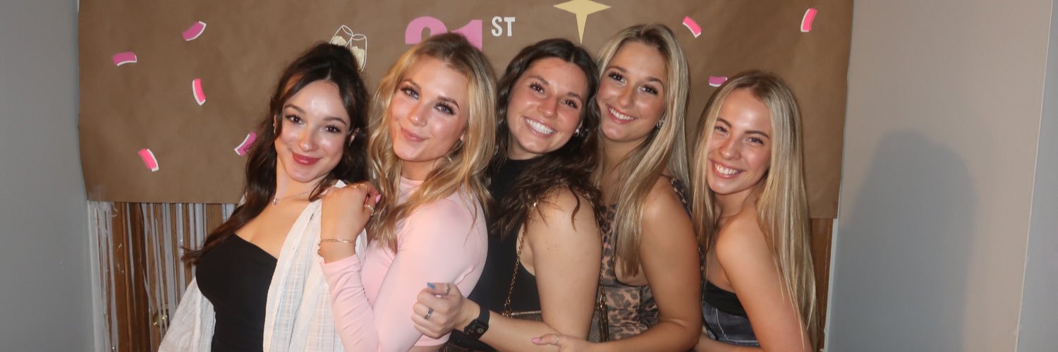 Hannahyochem's profile banner image