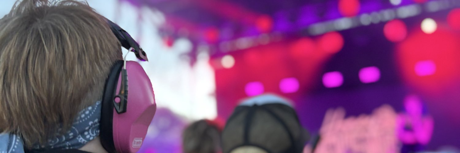 kmillsx's profile banner image