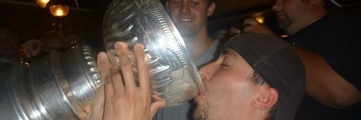 derekv27's profile banner image