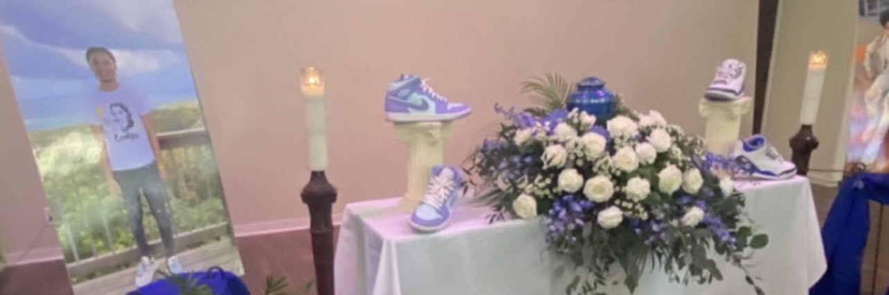 Simoneeeeee_'s profile banner image
