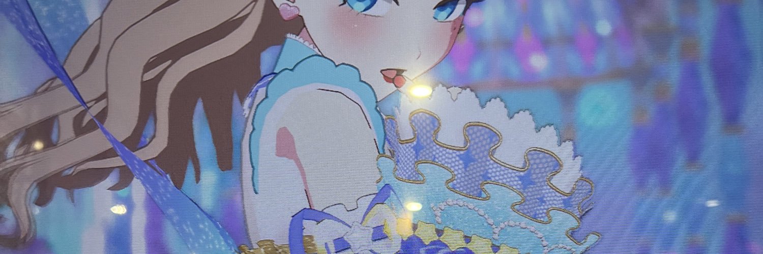 loooovemkr's profile banner image