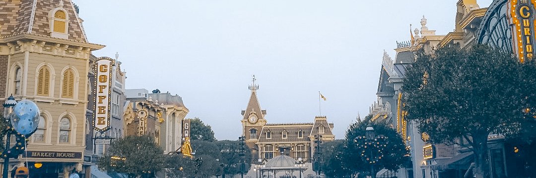 RTHMHNG's profile banner image