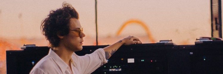louislgbt's profile banner image