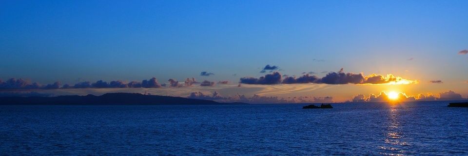 ratihatingting's profile banner image