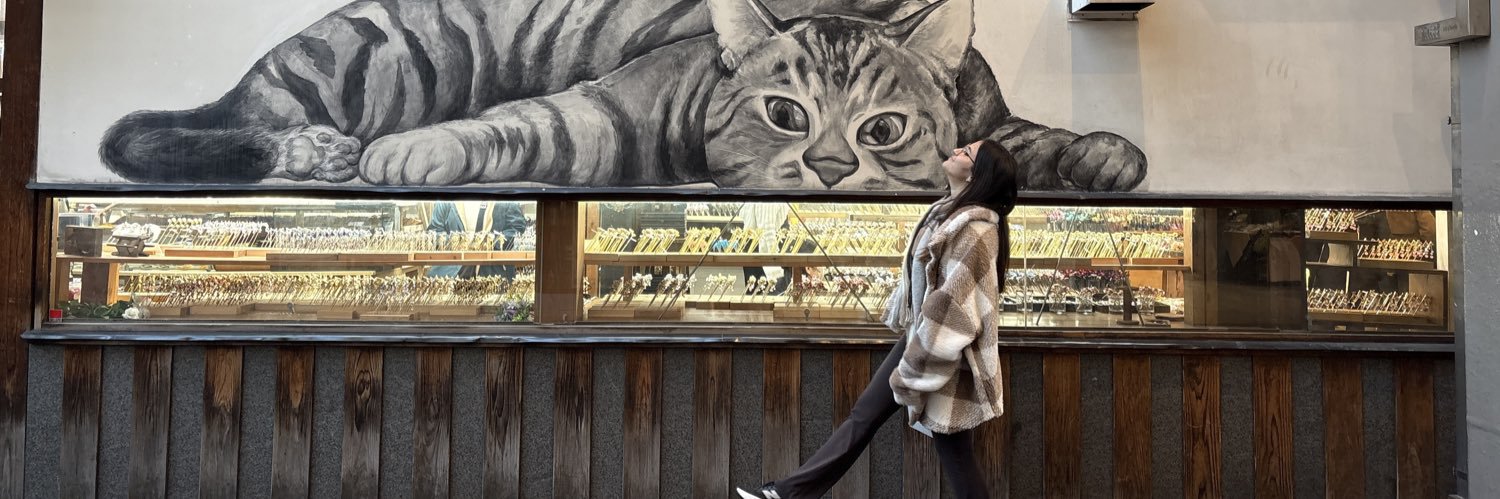 anniegalm's profile banner image