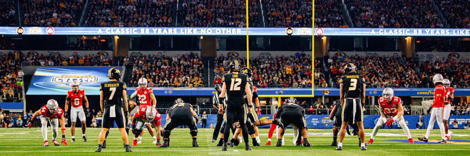 M_Connelly9's profile banner image