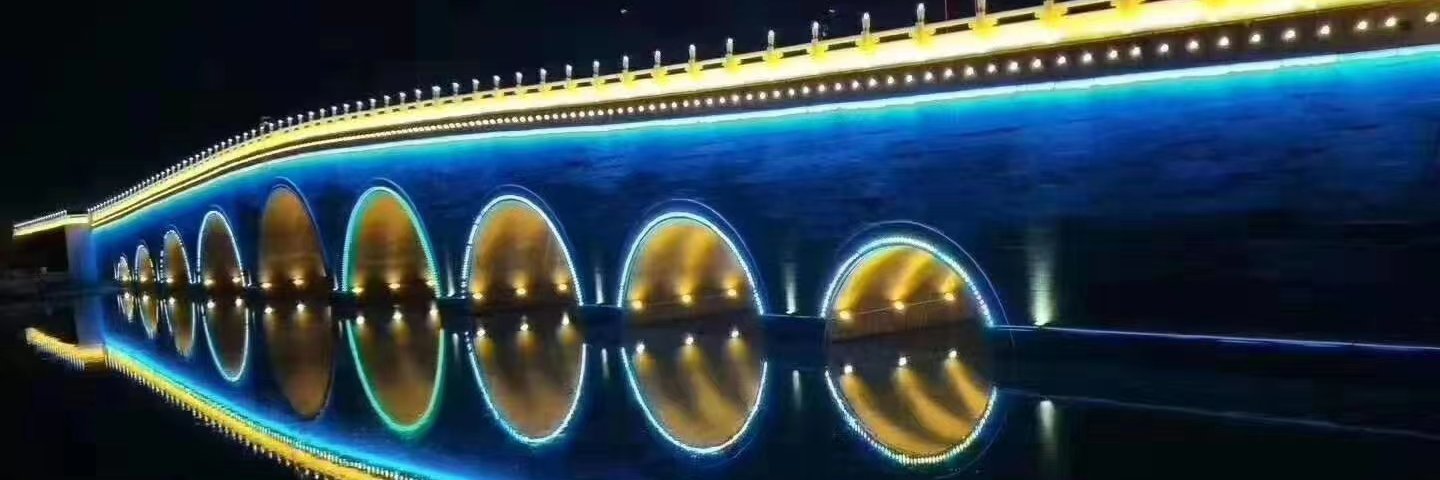 thandoenh's profile banner image