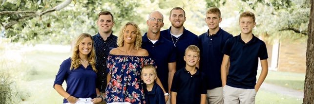 anika_hoffer04's profile banner image
