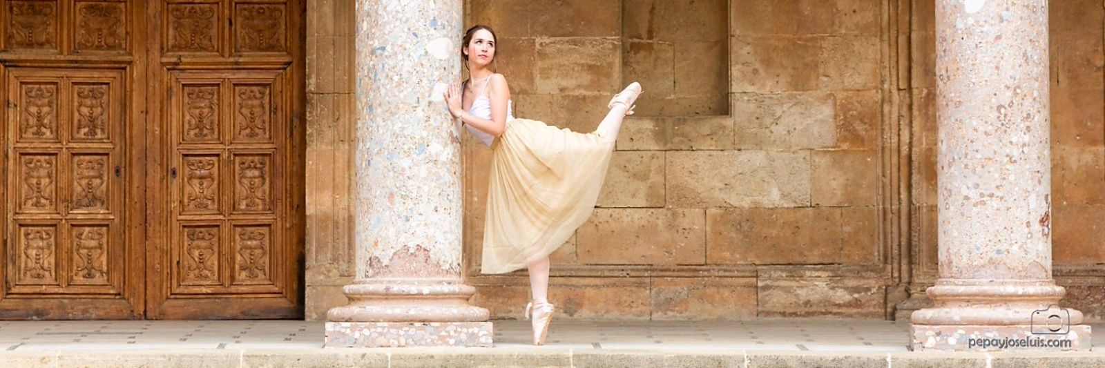 Mariam 🇱🇧🇪🇸 banner