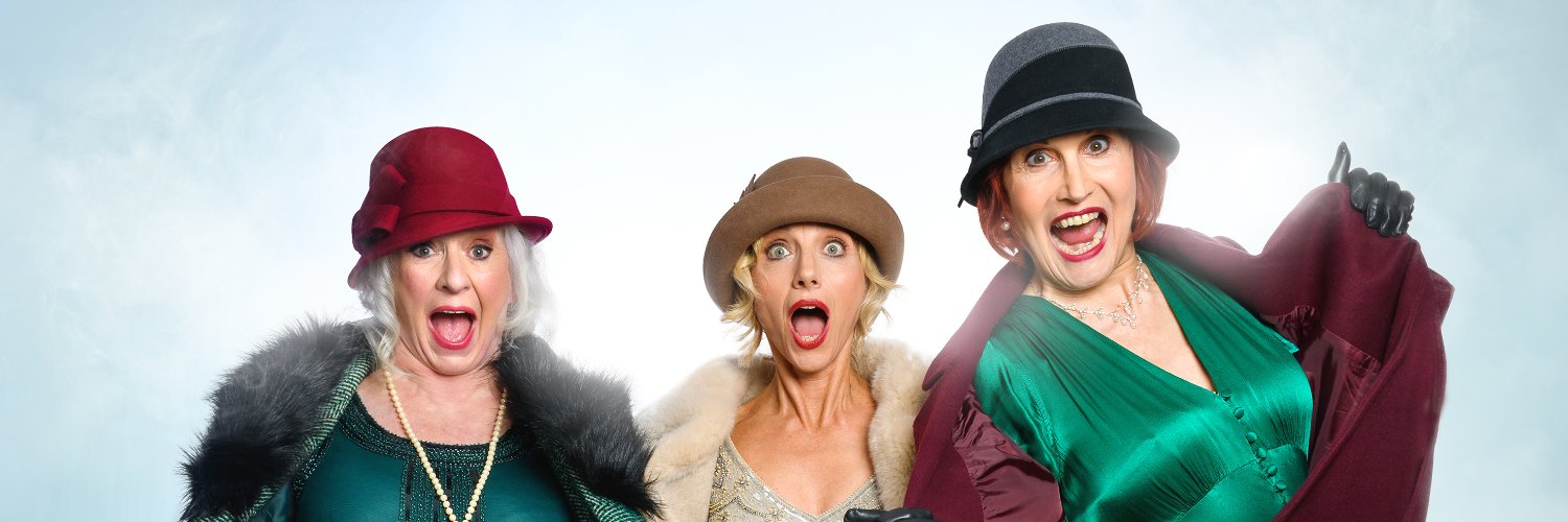 Fascinating Aïda banner