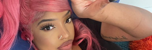 foxyessy Profile Banner