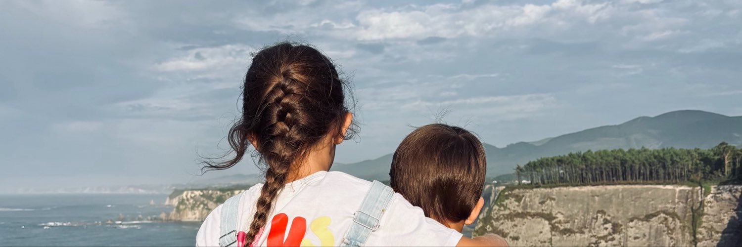 crismerchanc's profile banner image