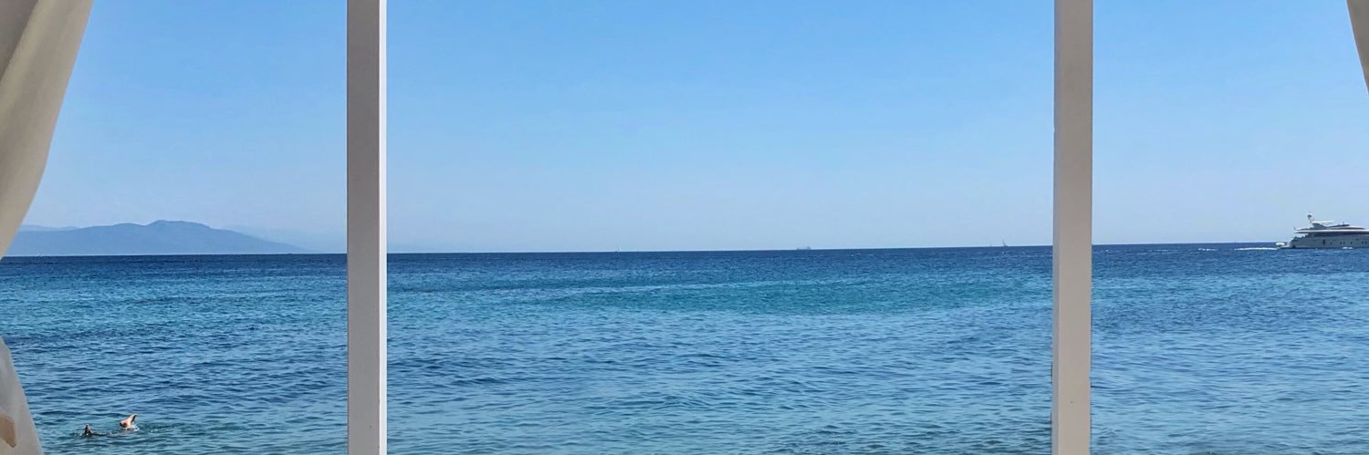 Yannis Nakos banner