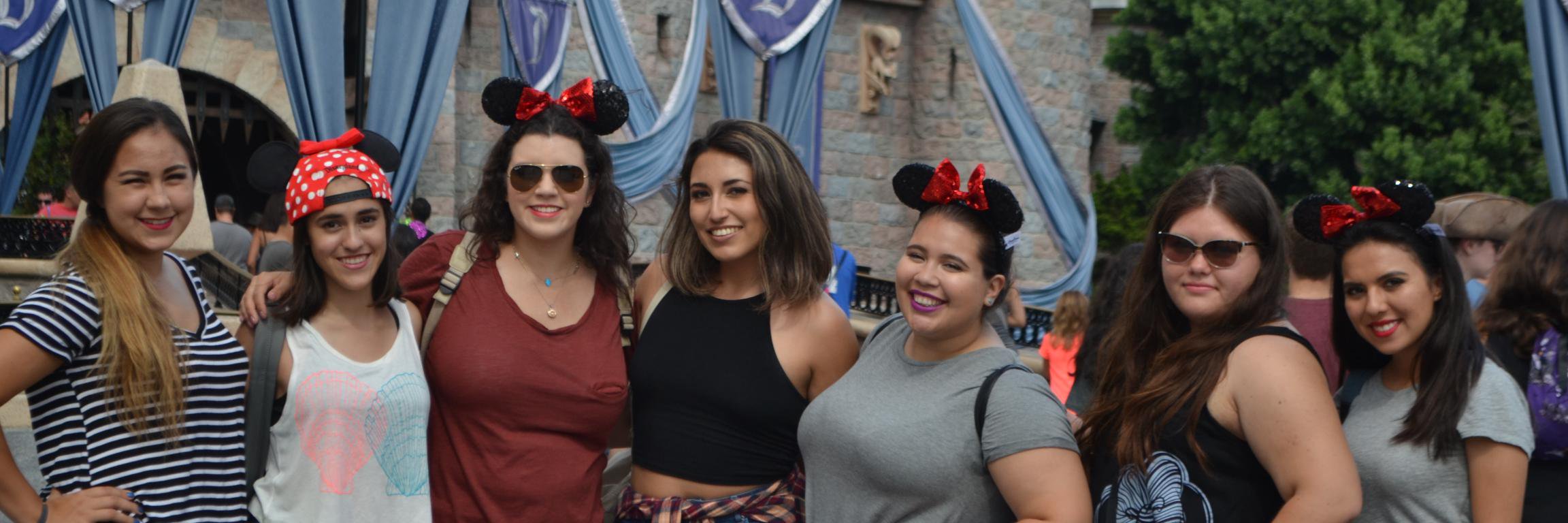 AmandaMoreno98's profile banner image