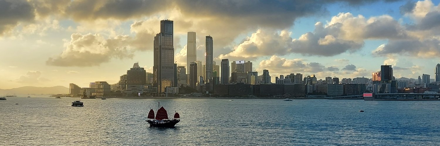 Le Petit Journal Hong Kong banner