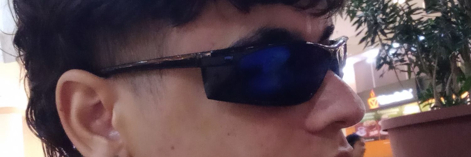 E O M ☭ banner