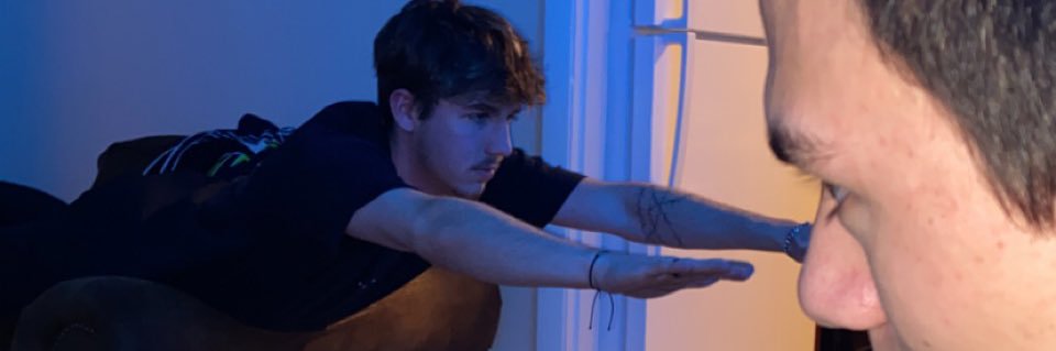 dveeid's profile banner image