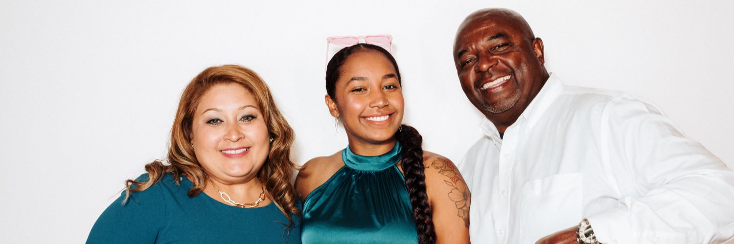 anahiwhaley's profile banner image