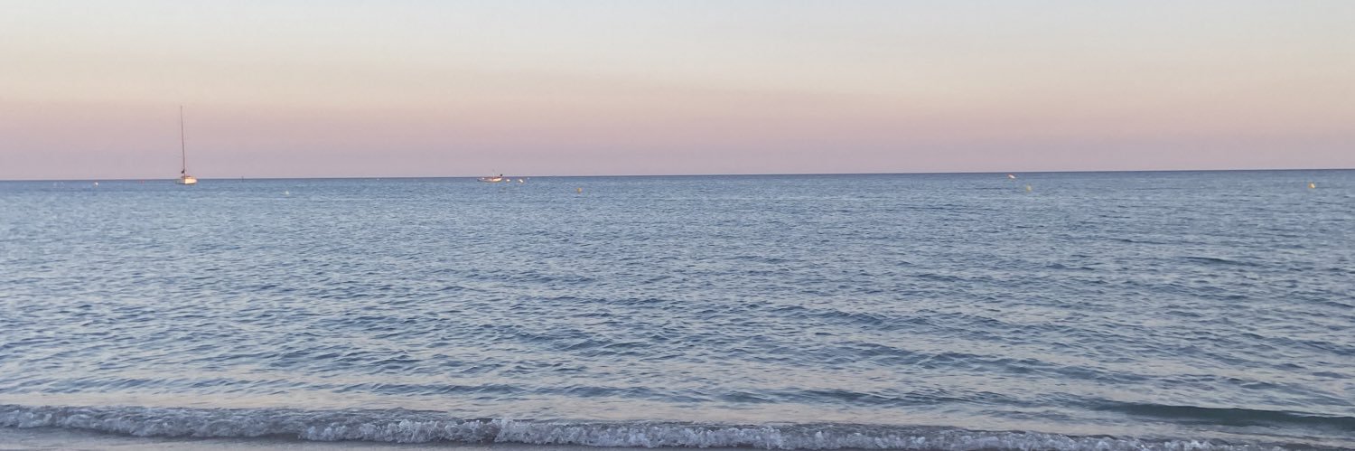 liloow10's profile banner image