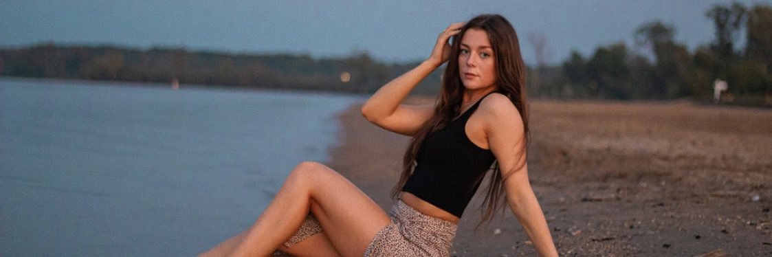LillyDuvall's profile banner image