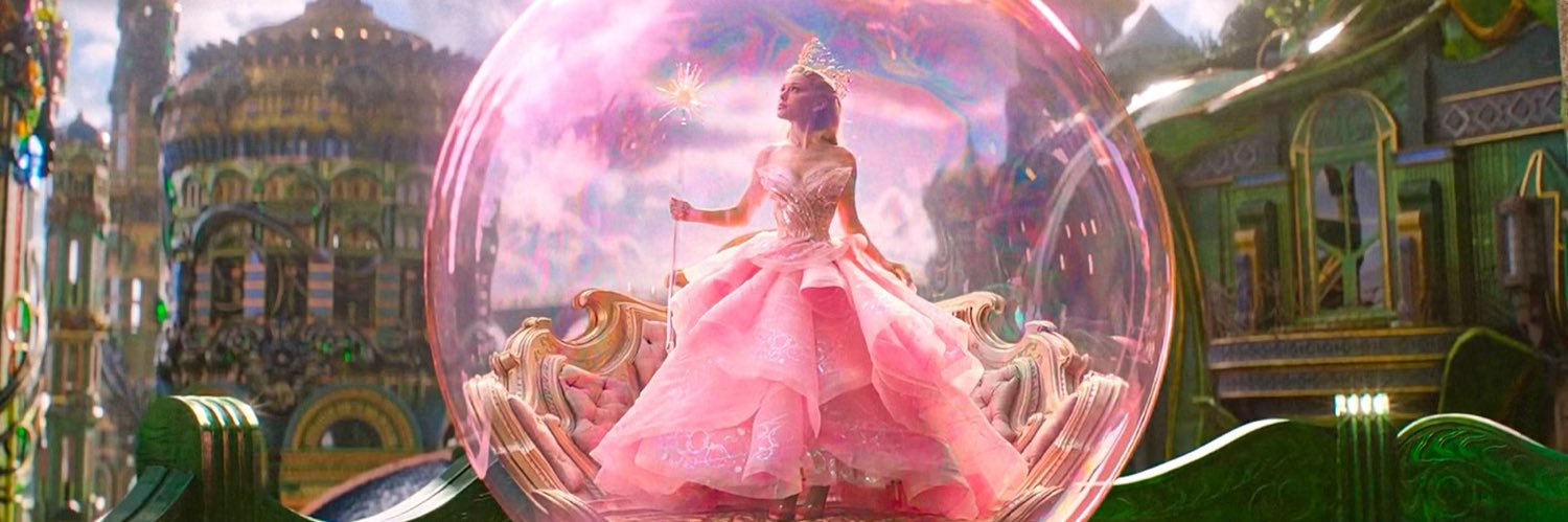 OfficialVickyG's profile banner image