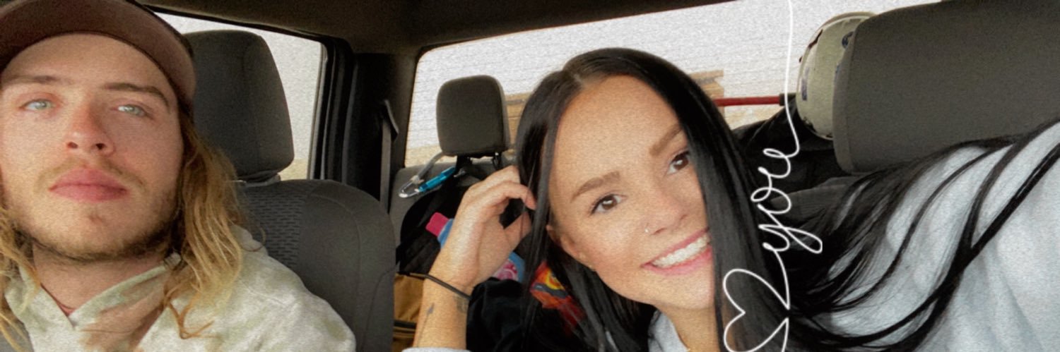 RaeLynn banner