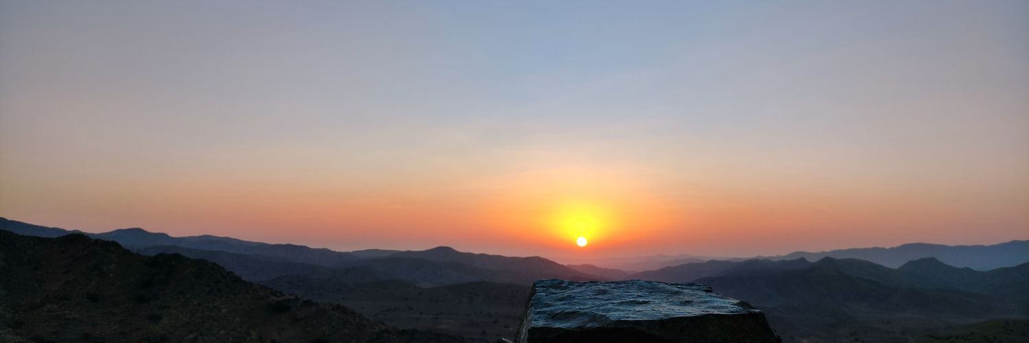 ApkaHyder's profile banner image