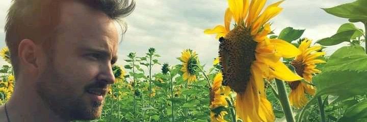 _micamancilla's profile banner image