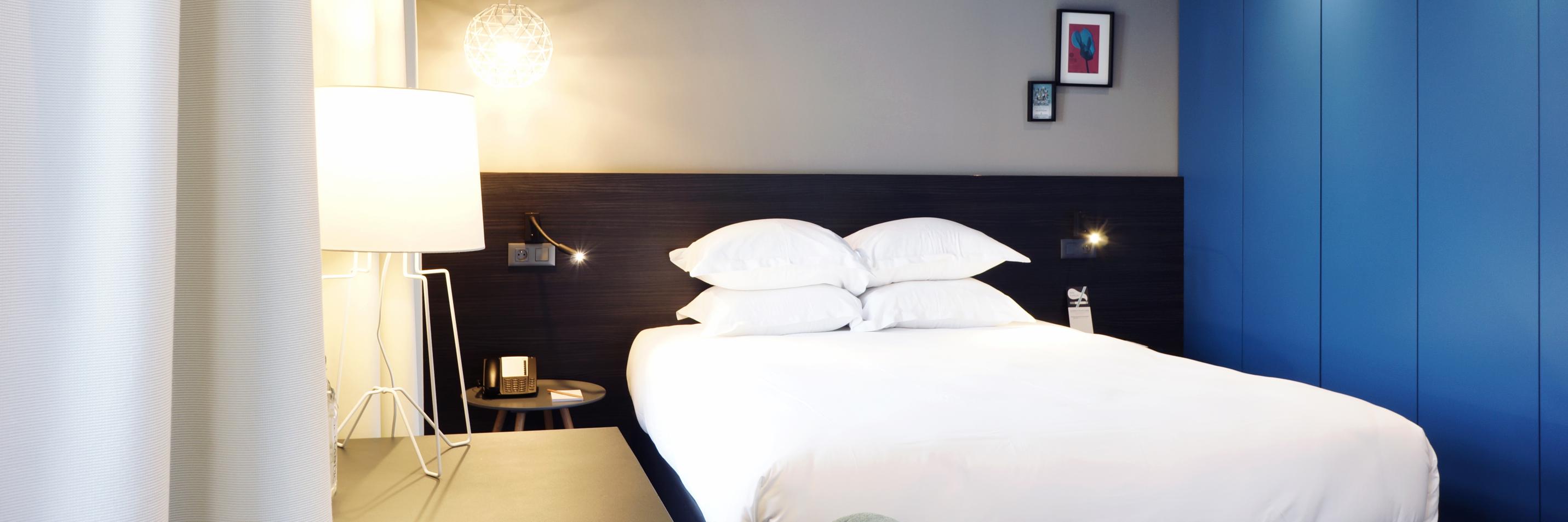 AlexHotel_Mars's profile banner image