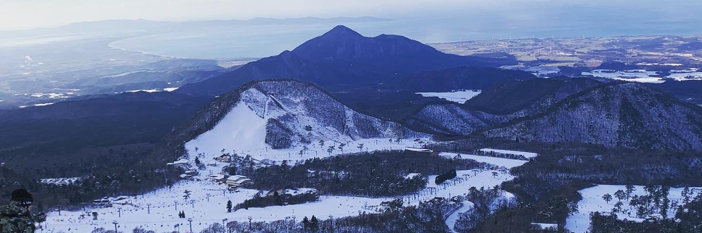 hide_snowboard's profile banner image