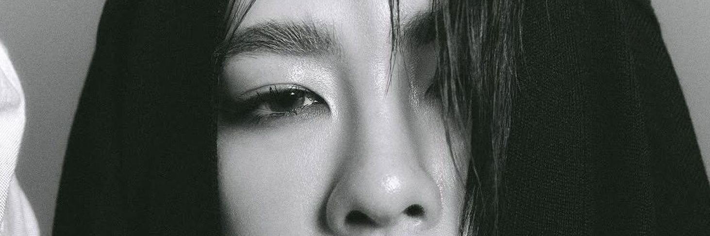 M,e' banner