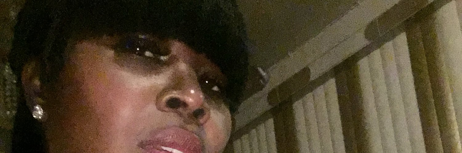 queenieDWL's profile banner image