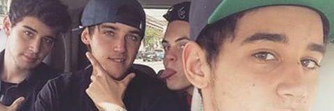 saravella93's profile banner image