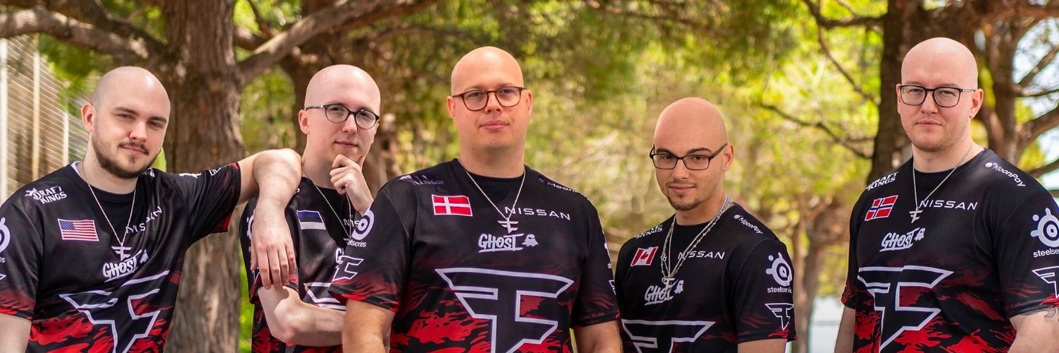 trueDaller's profile banner image