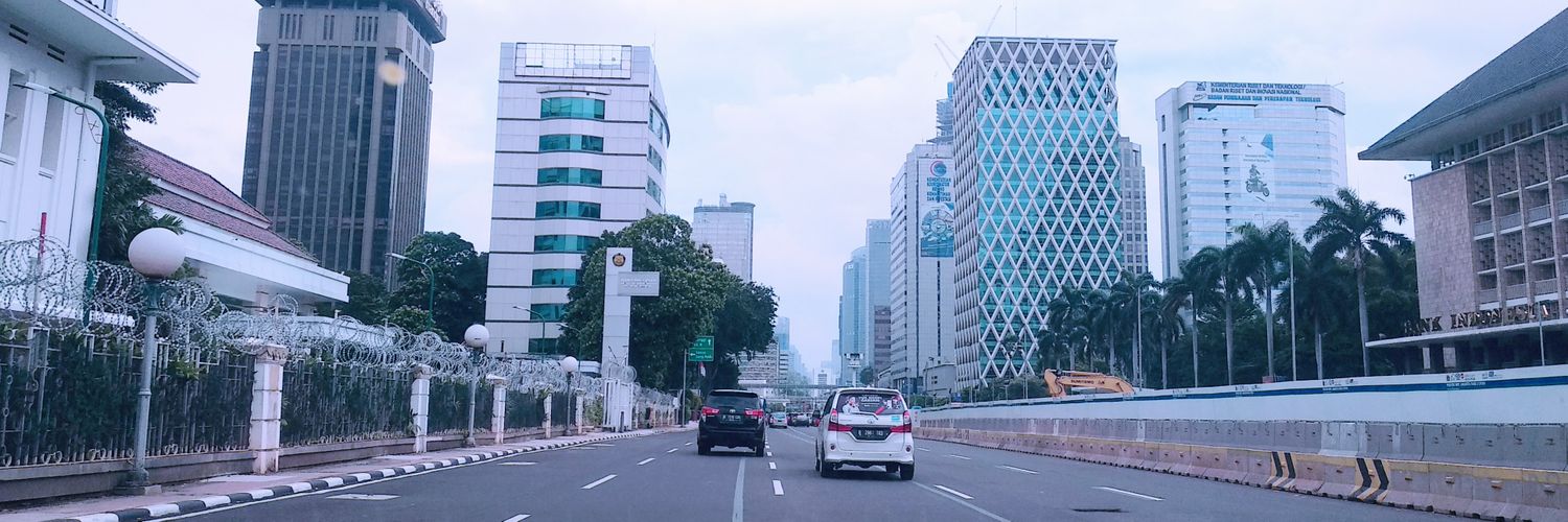 putuindahks's profile banner image