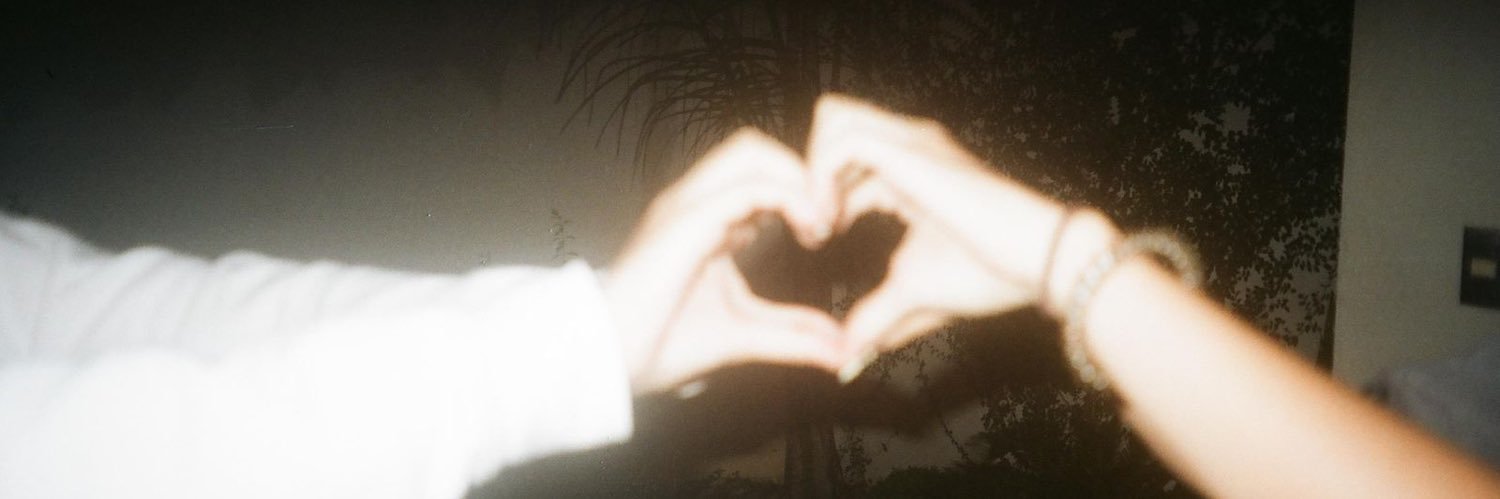hey_m7's profile banner image