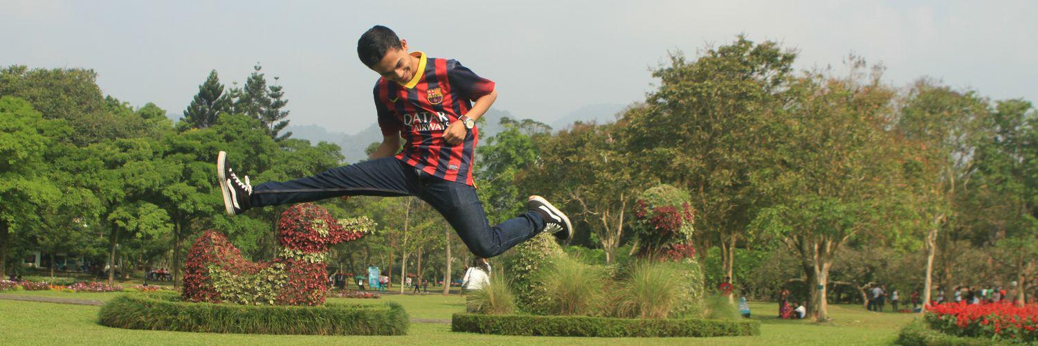Rezausi's profile banner image
