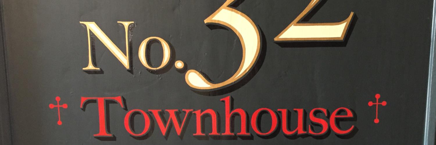 32townhouse's profile banner image