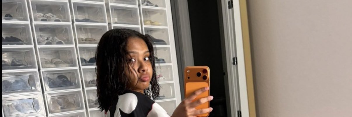 Ayla 🙂🍑💦 banner