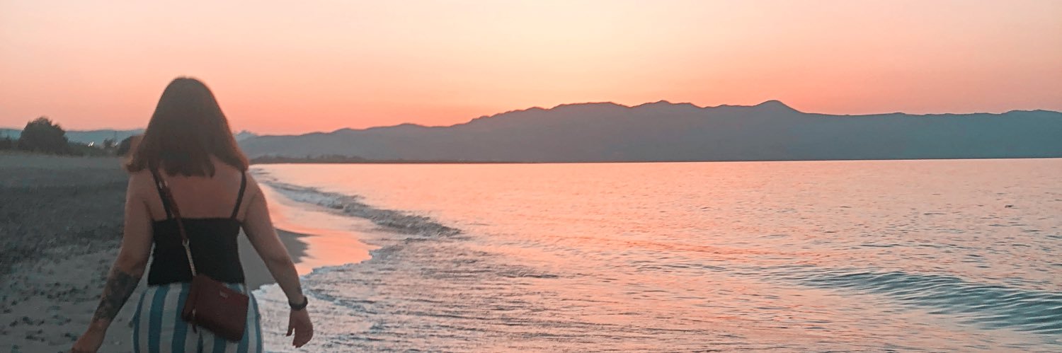 anniesass's profile banner image