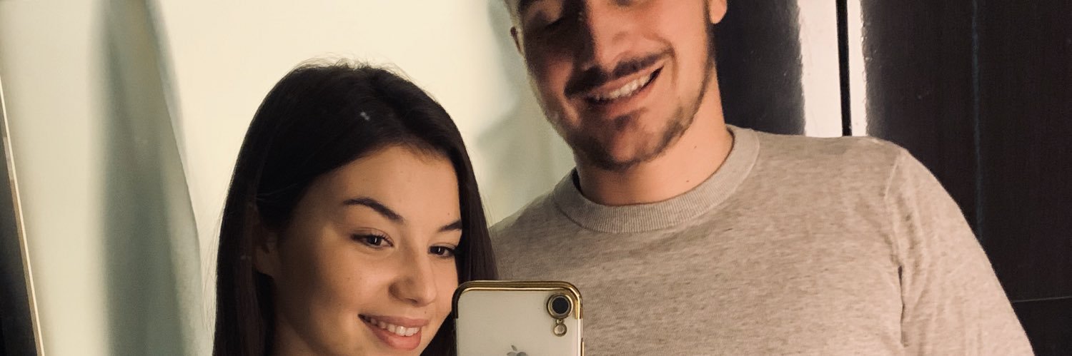 CarlaAngli's profile banner image