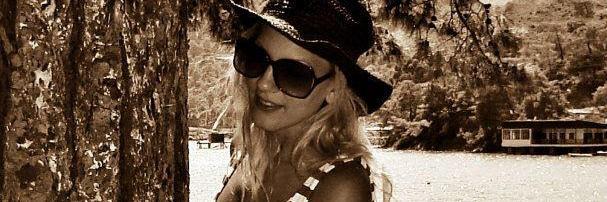 esraa_oguz's profile banner image