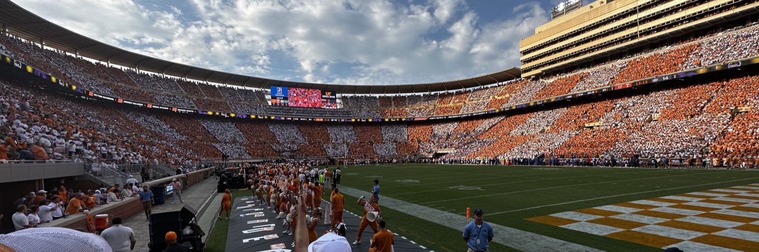 UrTwoGood🍊 banner