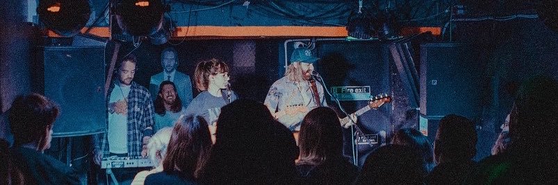 Broken Dreams Club 🖤 banner