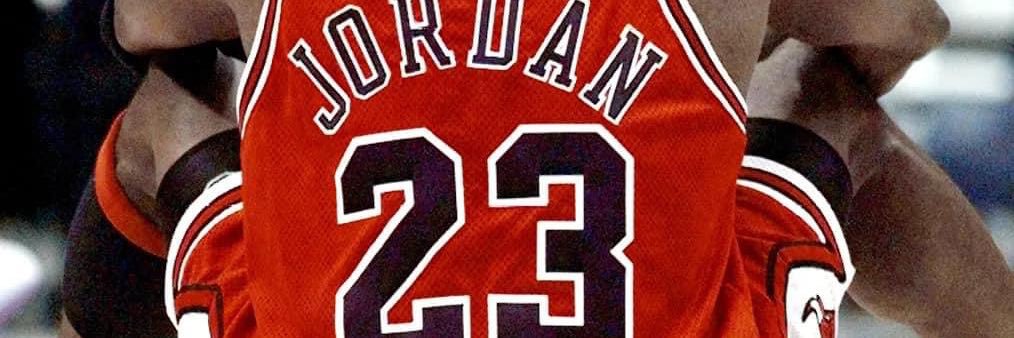 born2befly23's profile banner image